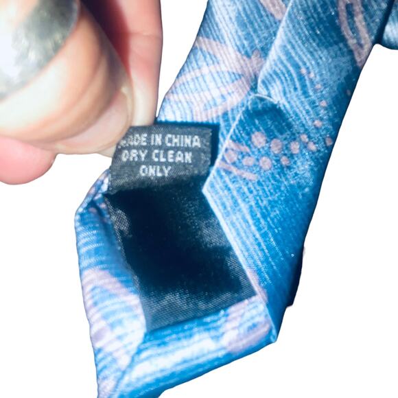 The Painted Trout Mens 100% Silk Tie Blue White Pattern Classic Necktie Career - Picture 3 of 7